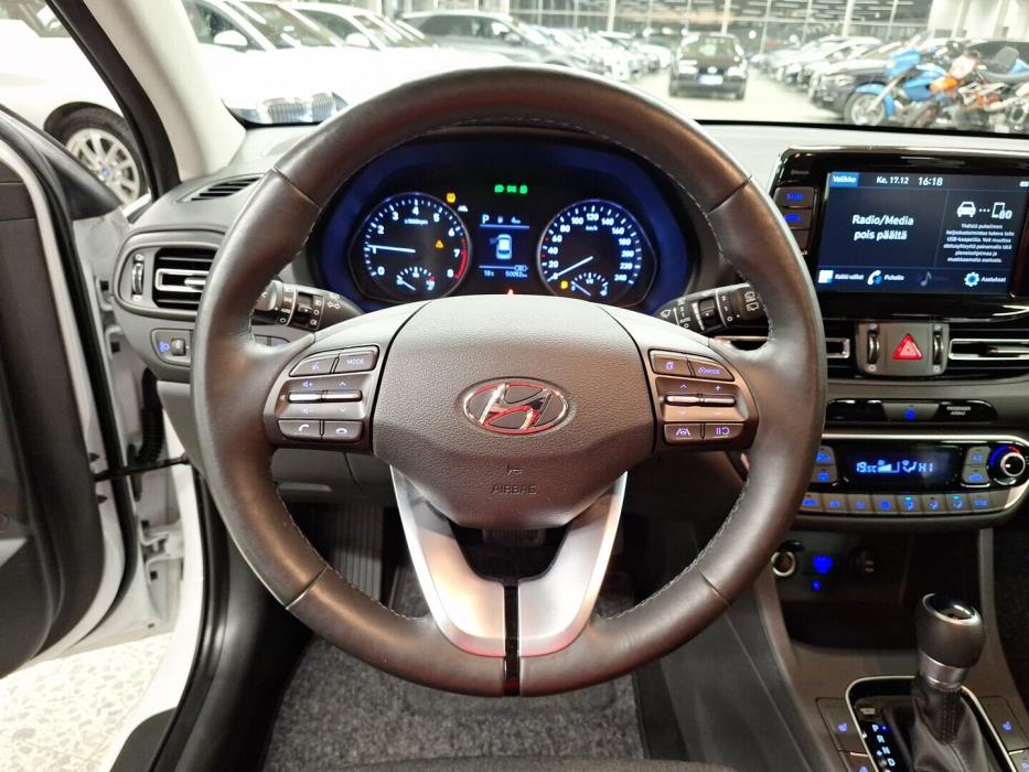 HYUNDAI i30 Hatchback 2022