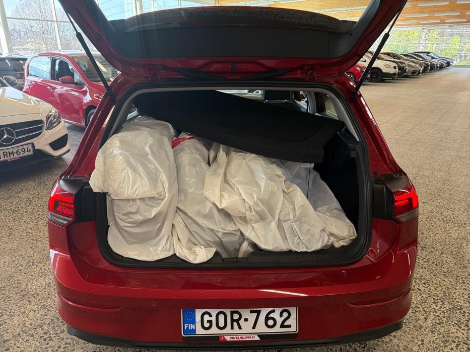 VOLKSWAGEN Golf 2021