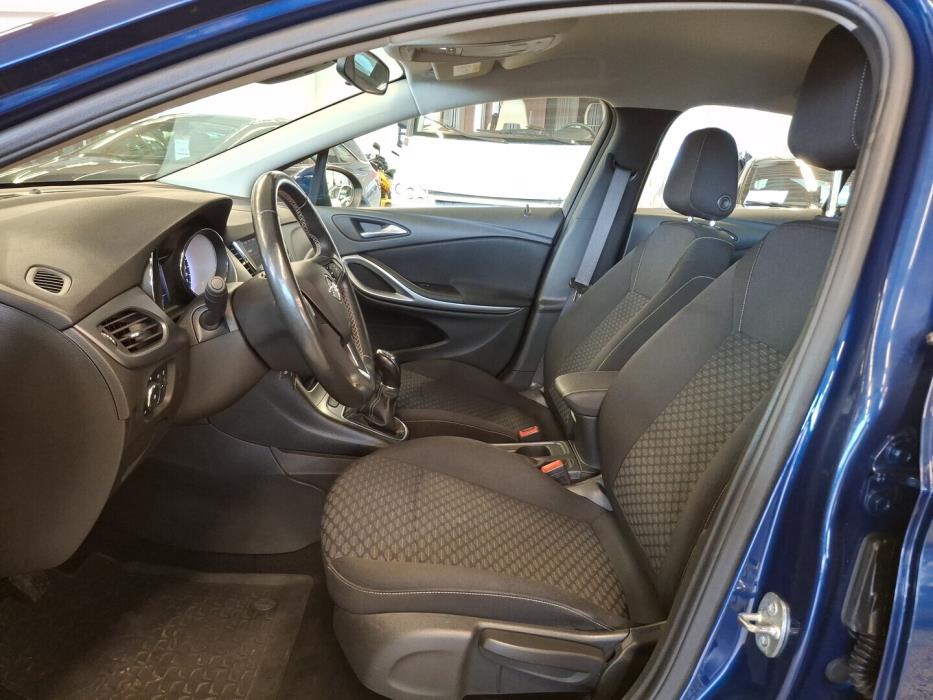 OPEL Astra 2021