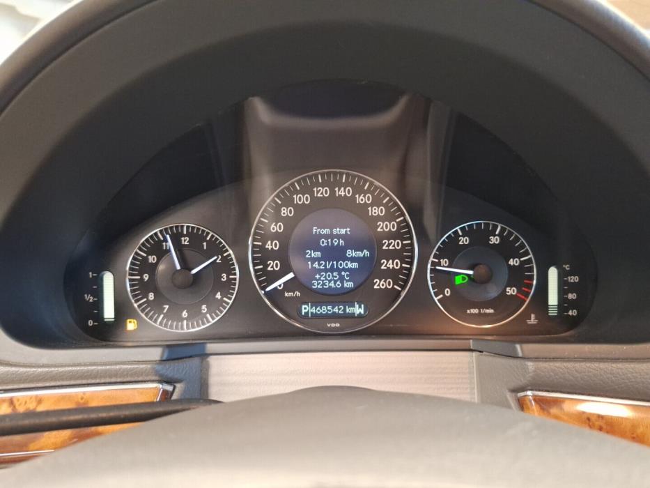 MERCEDES-BENZ E 2003