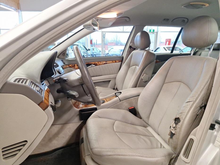 MERCEDES-BENZ E 2003