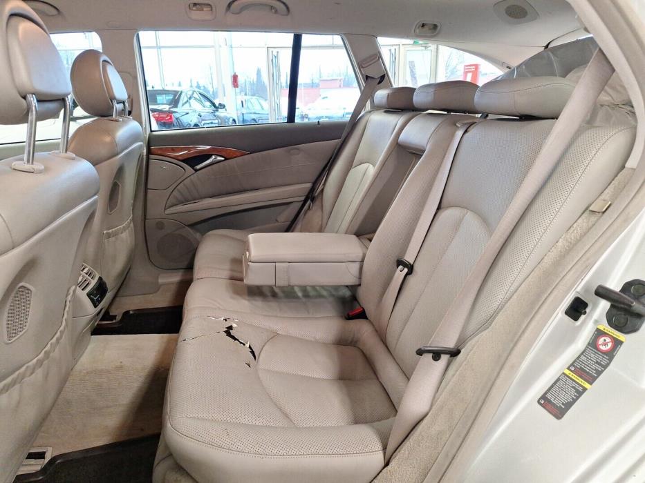 MERCEDES-BENZ E 2003