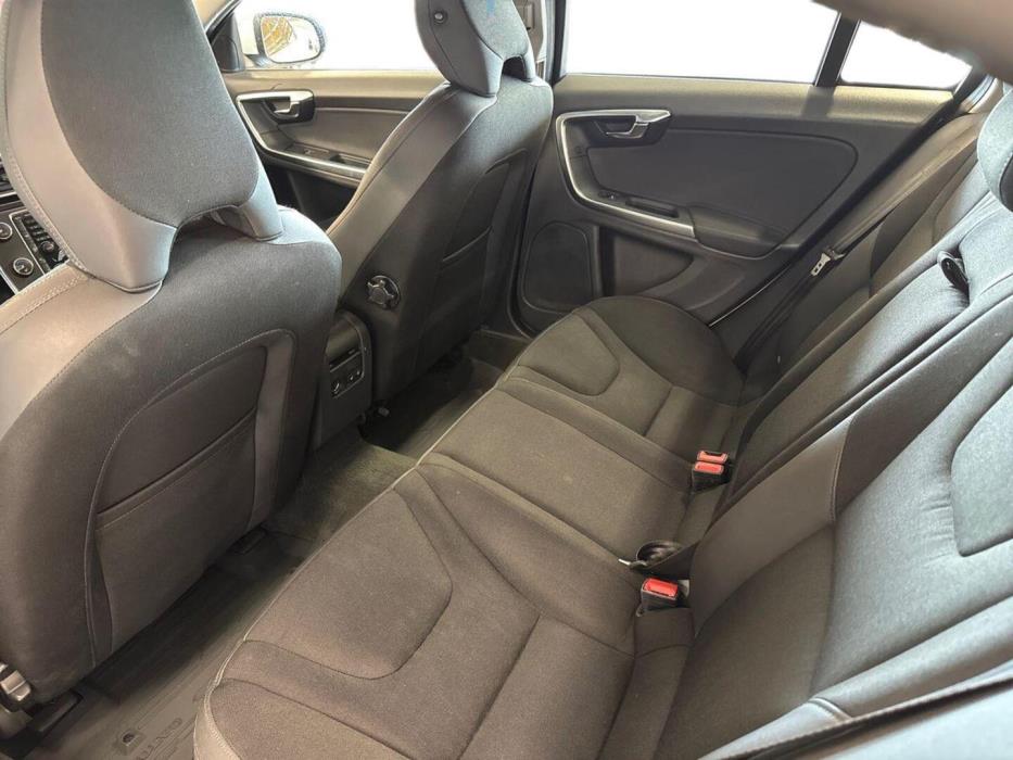 VOLVO S60 2011