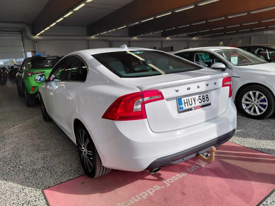 VOLVO S60 2011