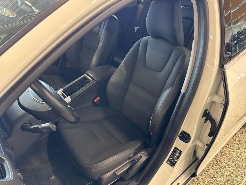 VOLVO S60 2011