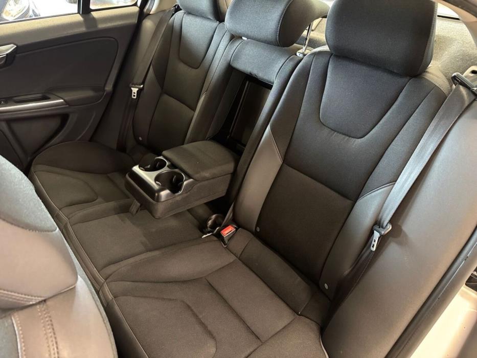VOLVO S60 2011
