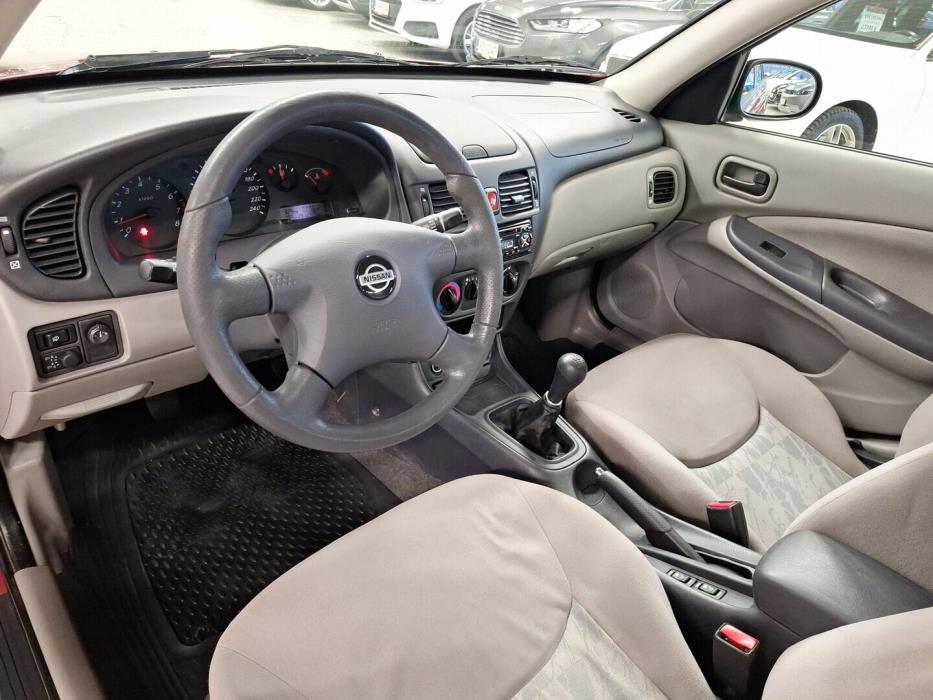 NISSAN Almera 2001