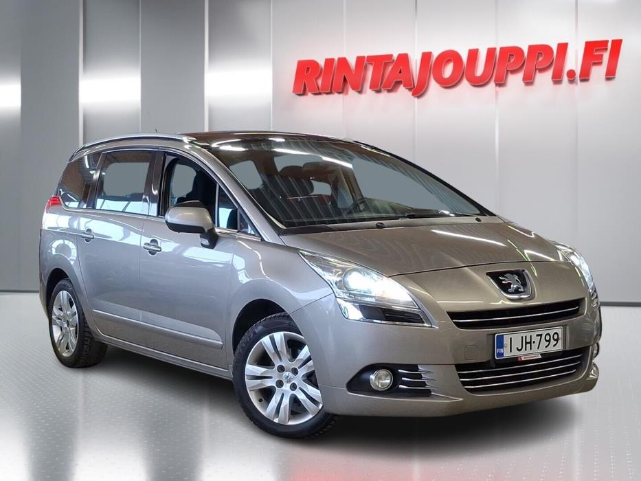 PEUGEOT 5008 2011