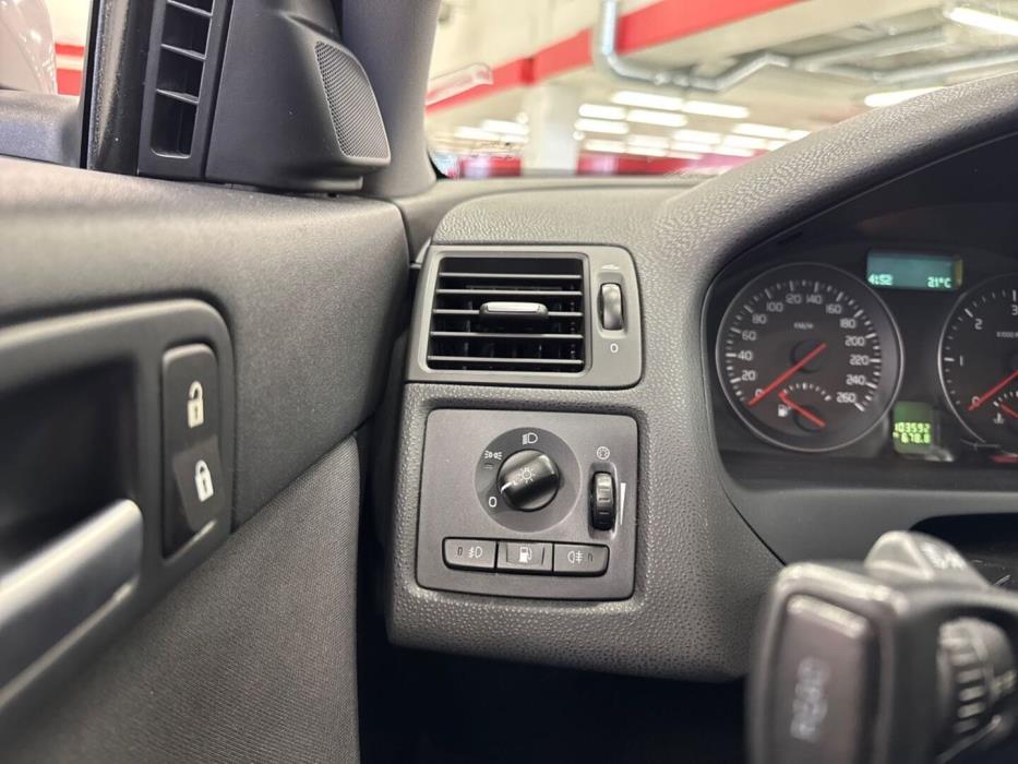 VOLVO V50 2010