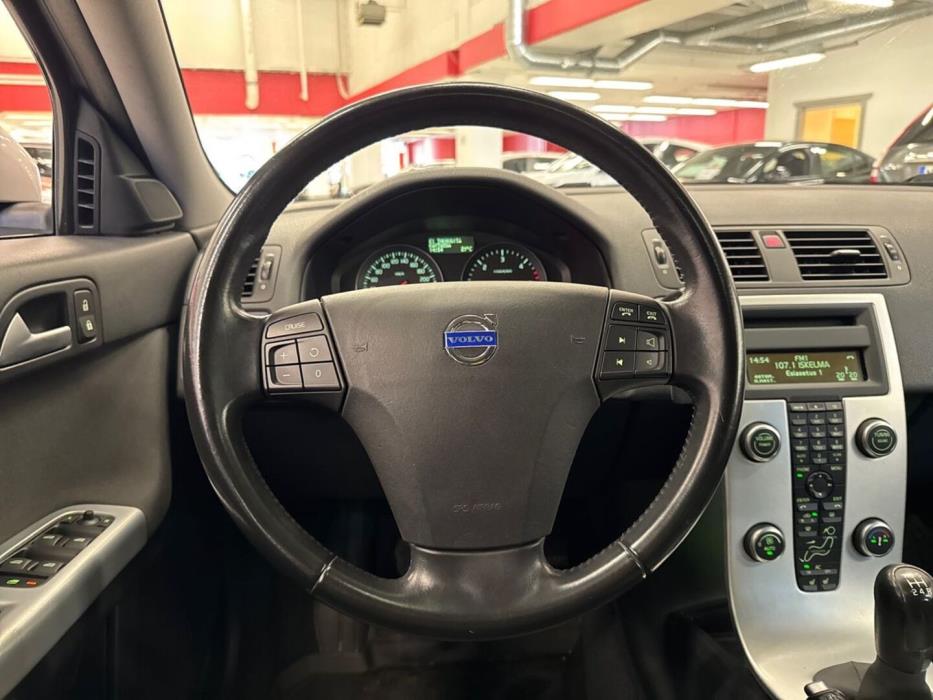 VOLVO V50 2010