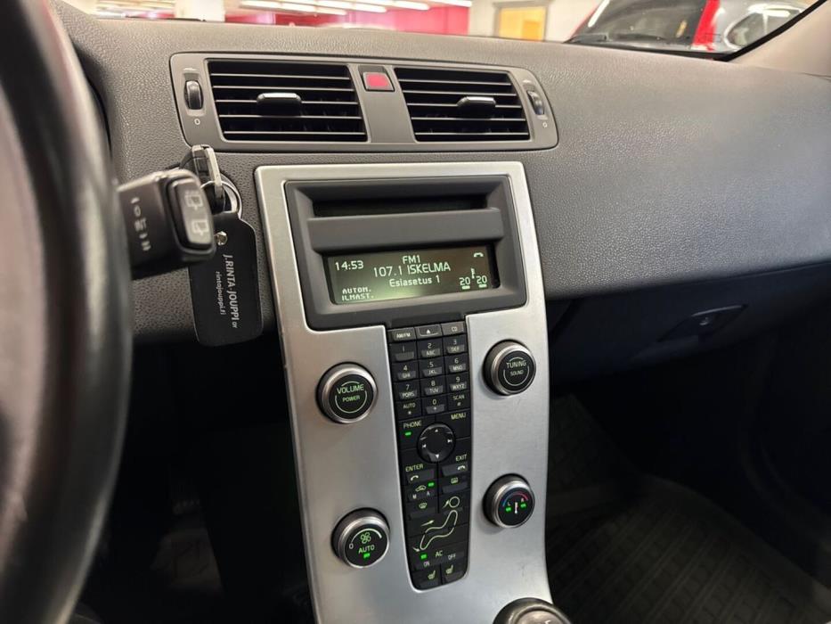 VOLVO V50 2010
