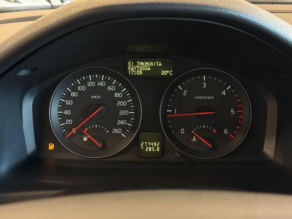 VOLVO V50 2010