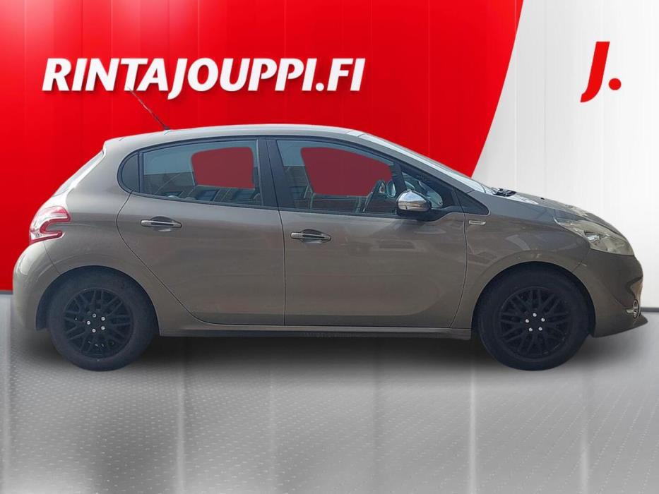 PEUGEOT 208 2013
