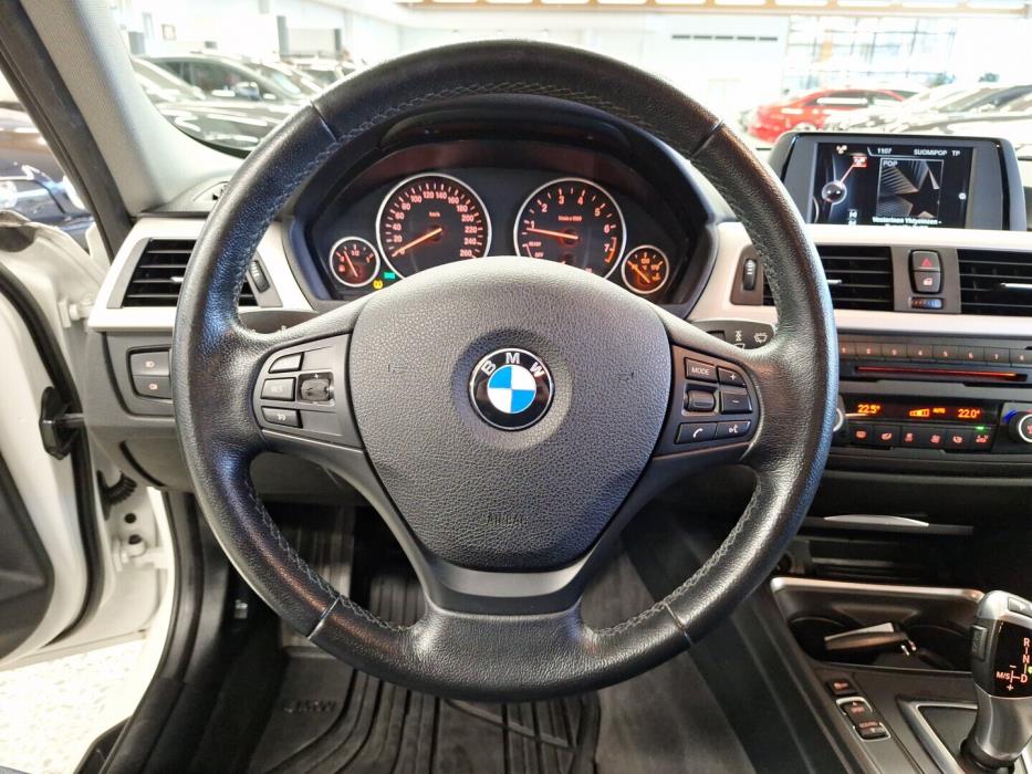 BMW 320 2015