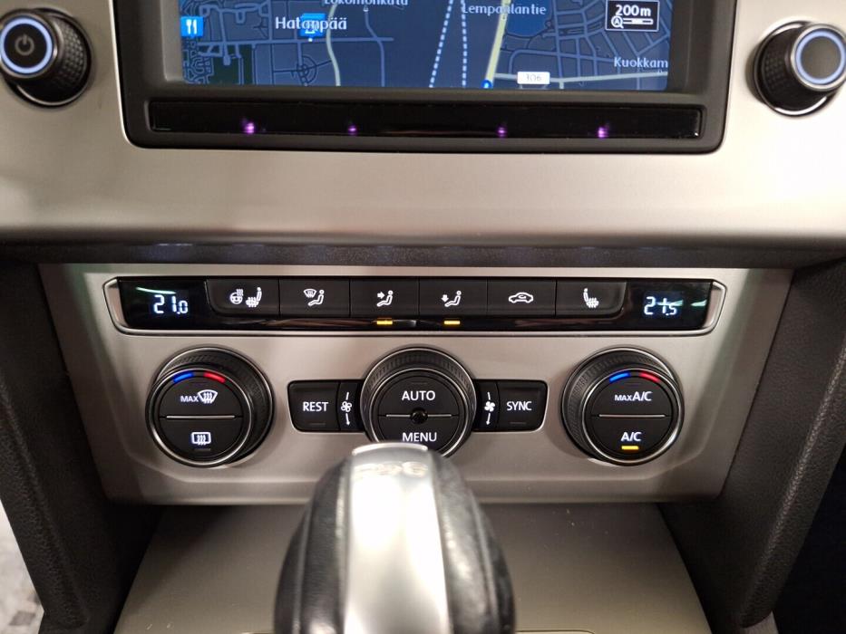 VOLKSWAGEN Passat 2016