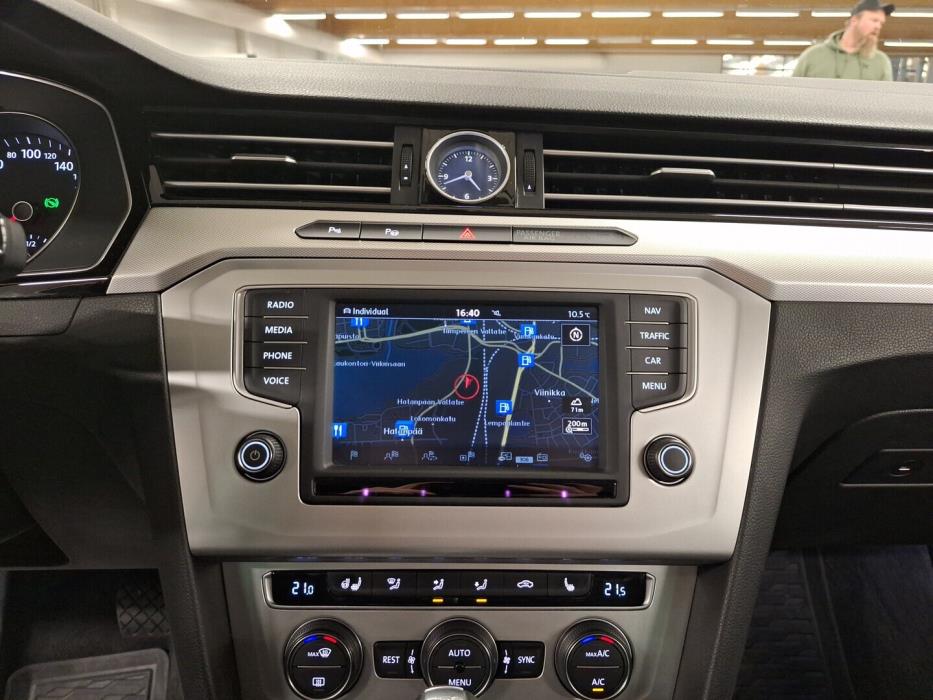 VOLKSWAGEN Passat 2016