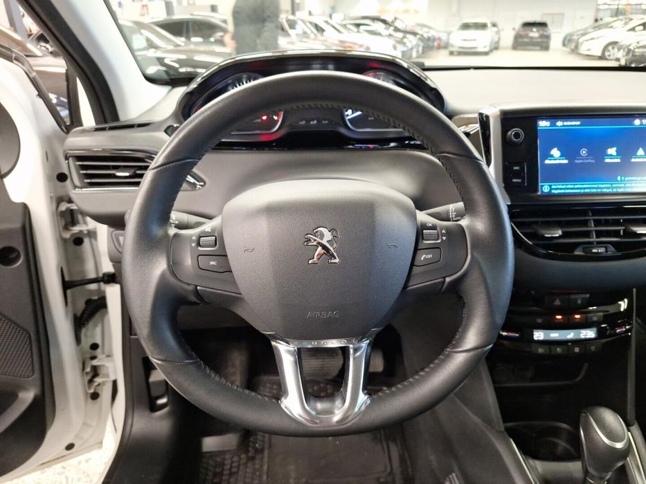 PEUGEOT 208 2019