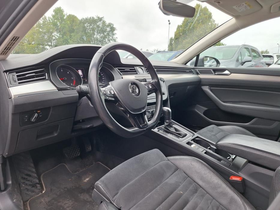VOLKSWAGEN Passat 2016