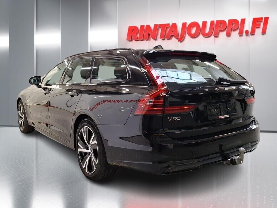VOLVO V90 2021