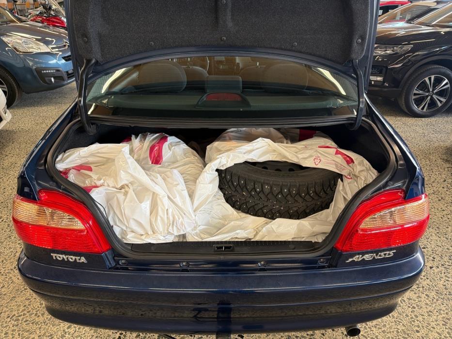 TOYOTA Avensis 2003