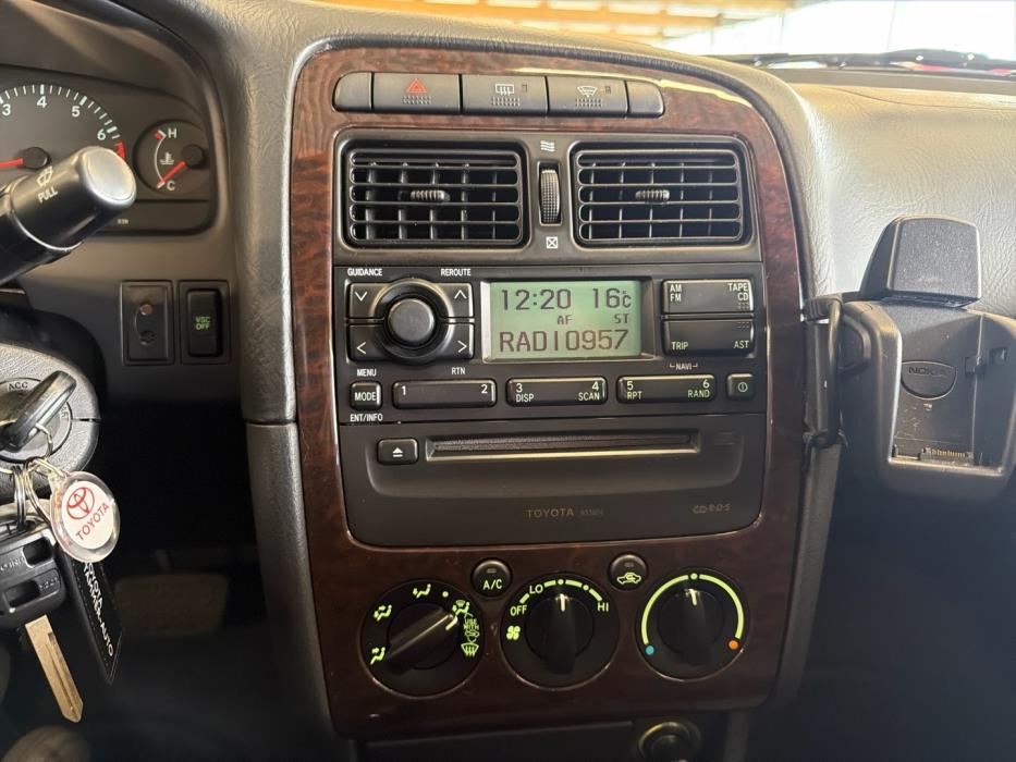 TOYOTA Avensis 2003