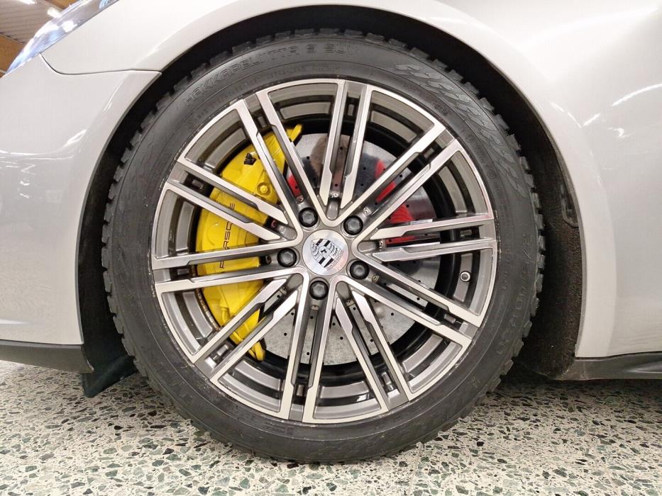 PORSCHE Panamera 2018