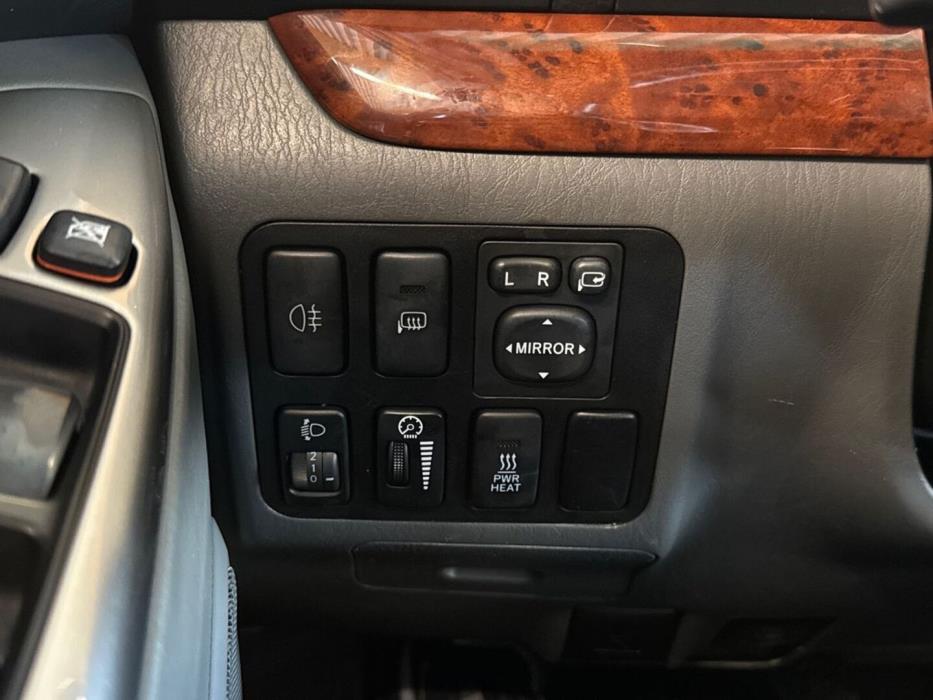 TOYOTA Land Cruiser 2003