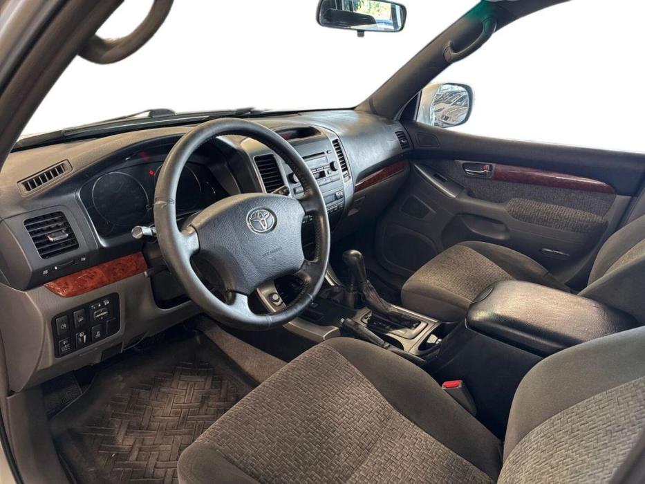 TOYOTA Land Cruiser 2003