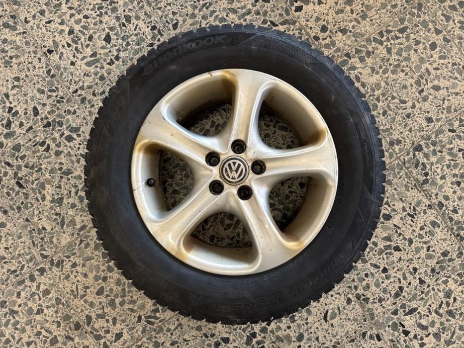 VOLKSWAGEN Bora 2002