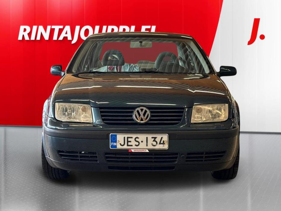 VOLKSWAGEN Bora 2002