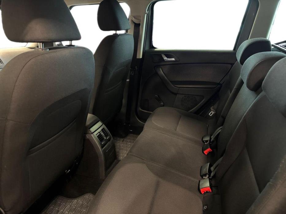 SKODA Yeti 2011