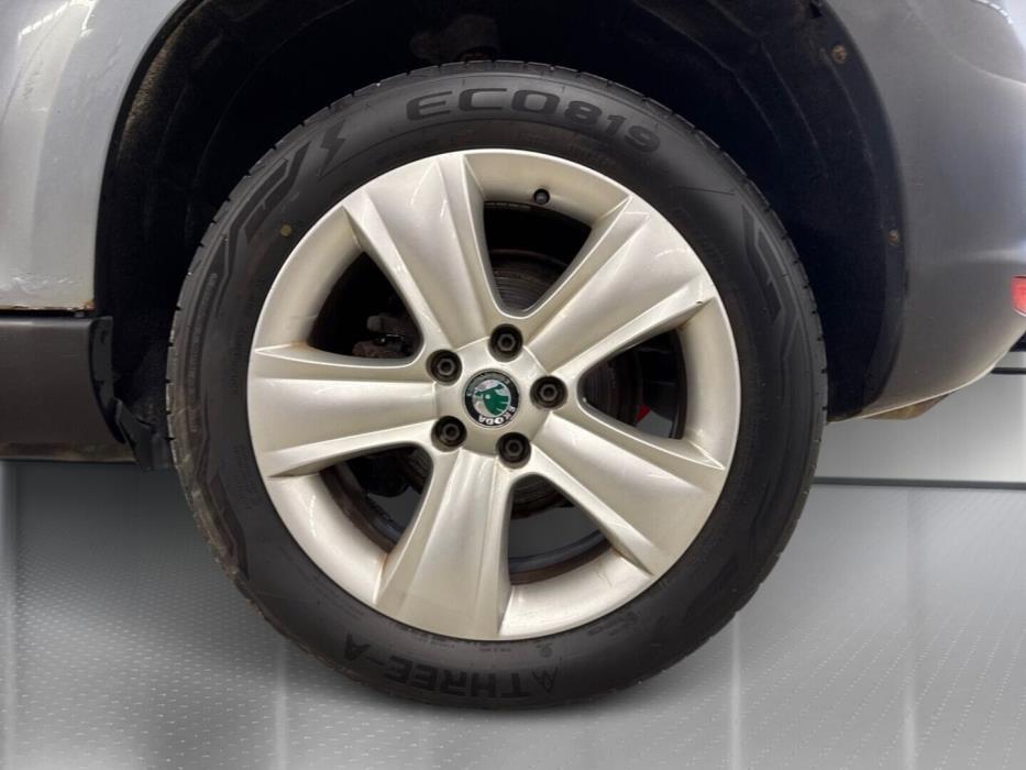 SKODA Yeti 2011