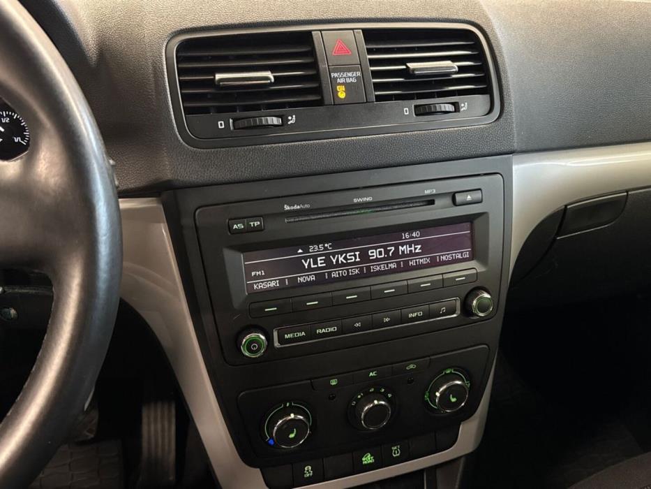 SKODA Yeti 2011