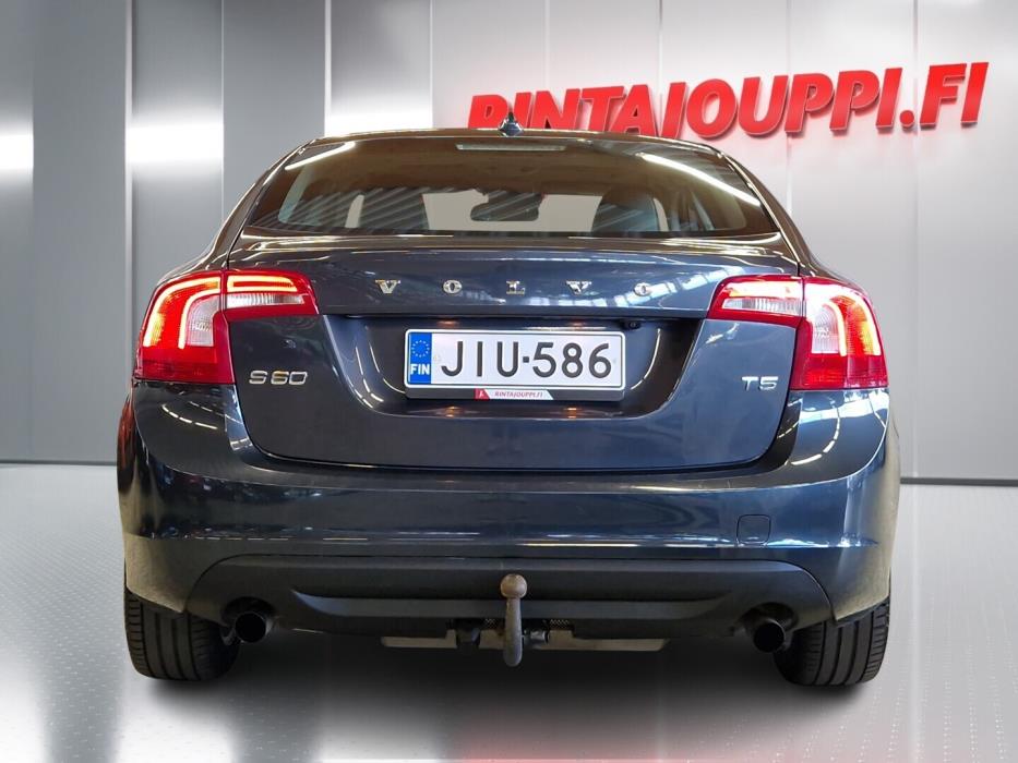 VOLVO S60 2012