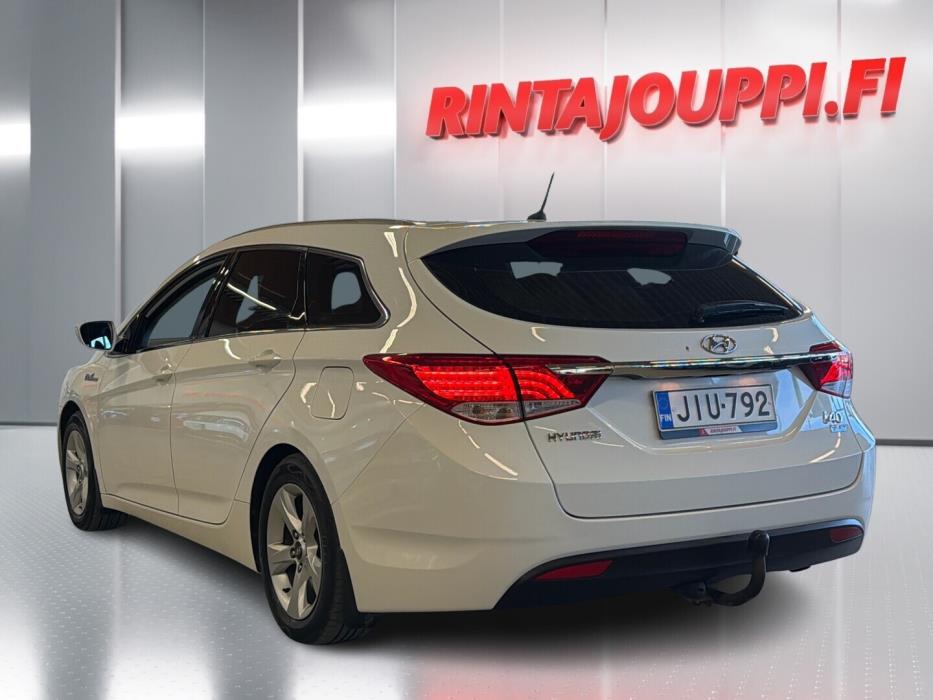 HYUNDAI i40 2012