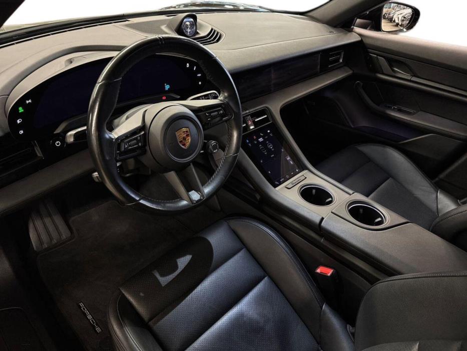 PORSCHE Taycan 2022