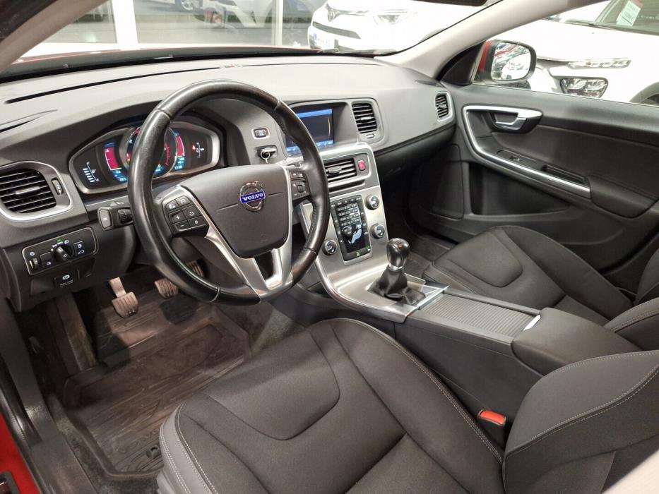VOLVO V60 2014