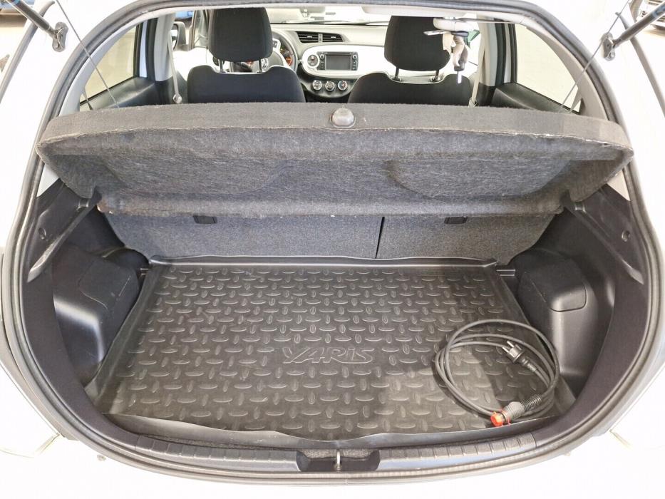 TOYOTA Yaris 2014