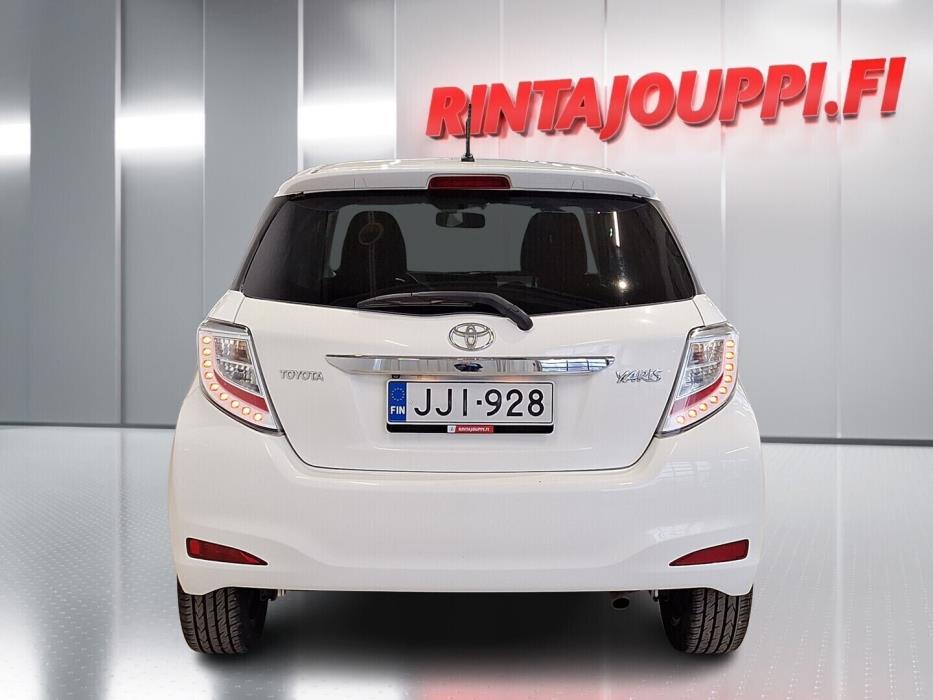 TOYOTA Yaris 2014