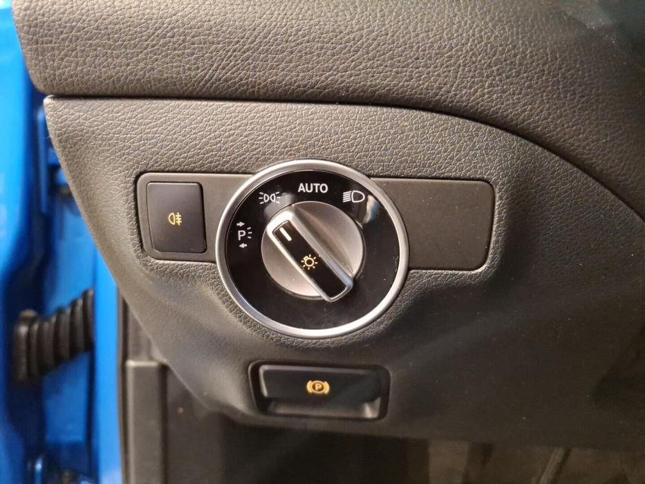 MERCEDES-BENZ GLA 2015