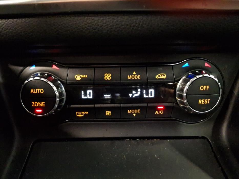 MERCEDES-BENZ GLA 2015