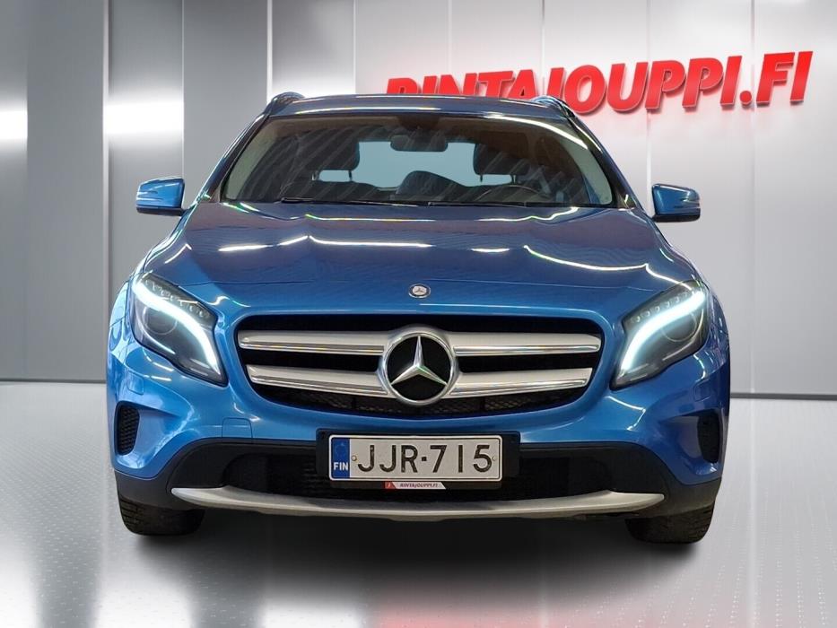 MERCEDES-BENZ GLA 2015