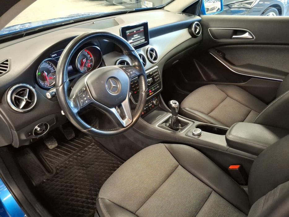 MERCEDES-BENZ GLA 2015