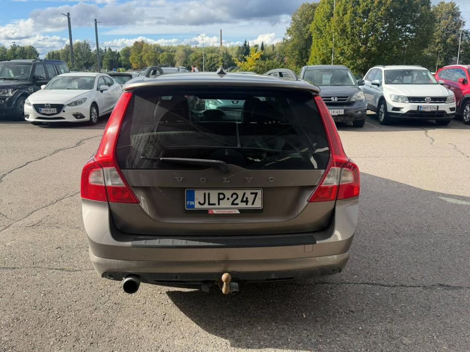 VOLVO V70 2012