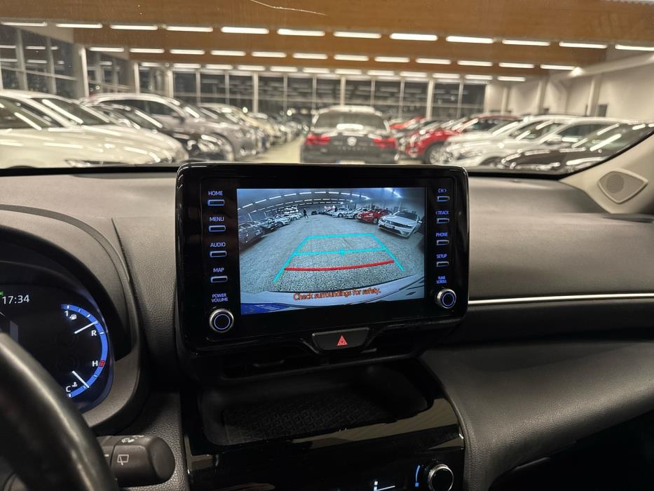 TOYOTA Yaris Cross 2024