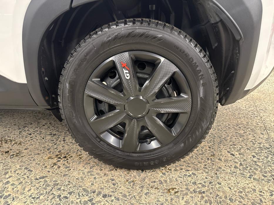 TOYOTA Yaris Cross 2024