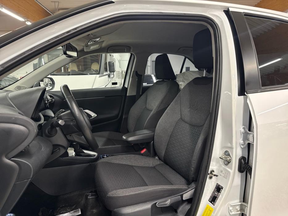 TOYOTA Yaris Cross 2024