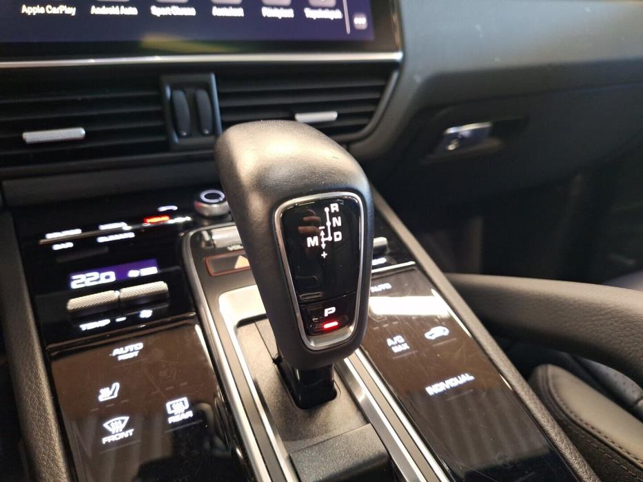 PORSCHE Cayenne 2022