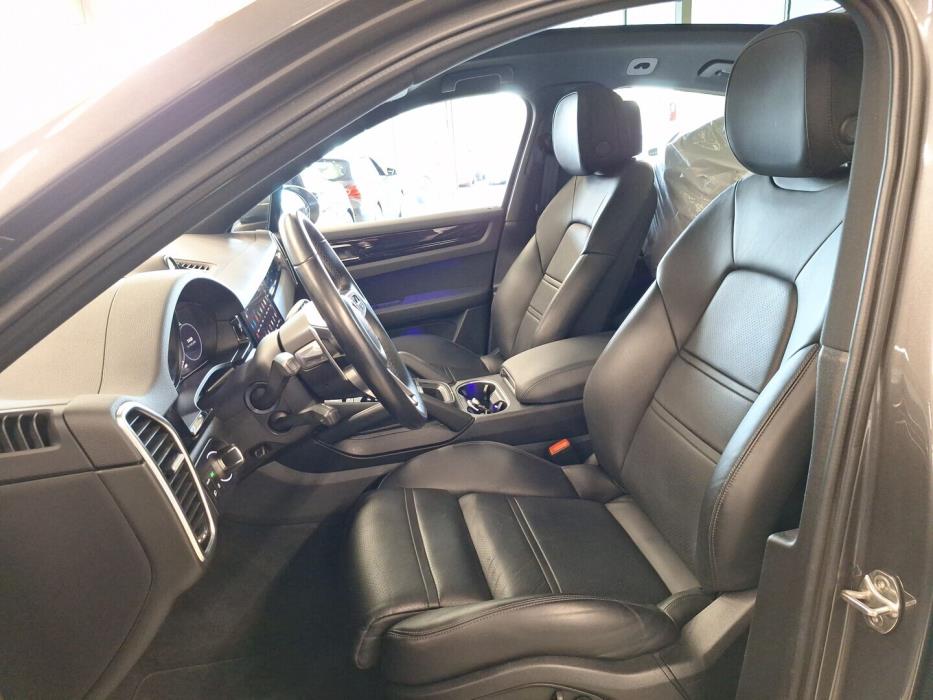 PORSCHE Cayenne 2022