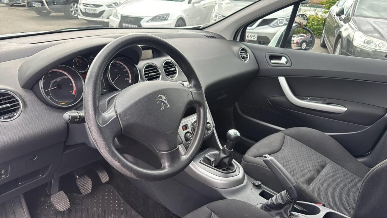 PEUGEOT 308 2013